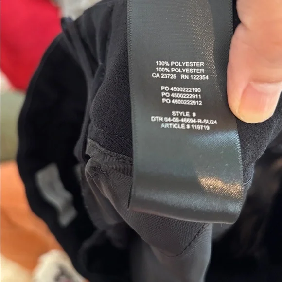 WILFRED The Limitless Pant Cropped in Black - Picture 9 of 9